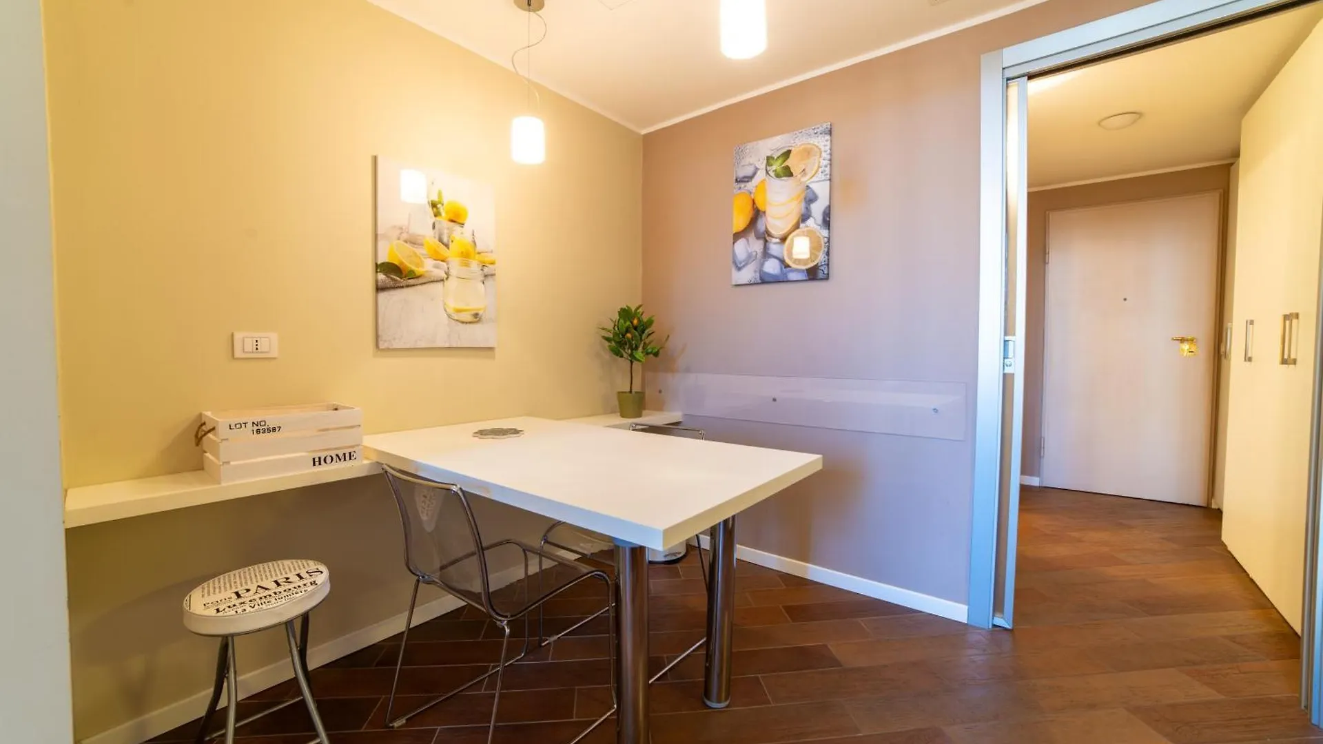 Апартаменты Suite Mazzini Square Комо