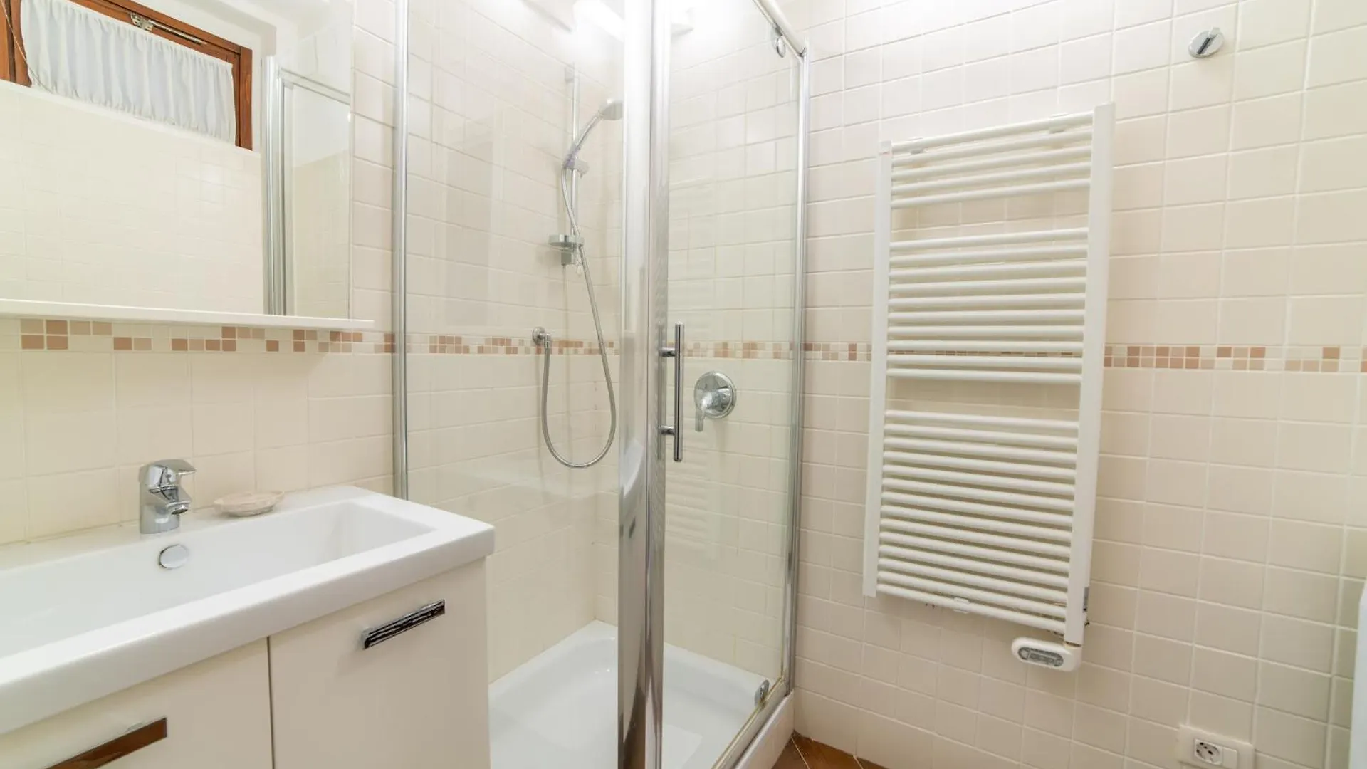 Suite Mazzini Square Como 0*,